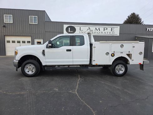 Used 2018 Ford F250 XL w/ Power Equipment Group image 2