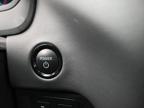 Used 2025 Toyota Sequoia Platinum AWD/4WD image 26