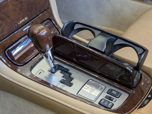 Used 2008 Lexus SC 430 Convertible image 23