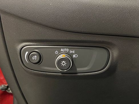 Used 2020 Chevrolet Equinox LT w/ LPO, Floor Liner Package FWD image 20