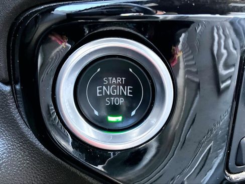 Used 2025 GMC Sierra 1500 SLT image 33