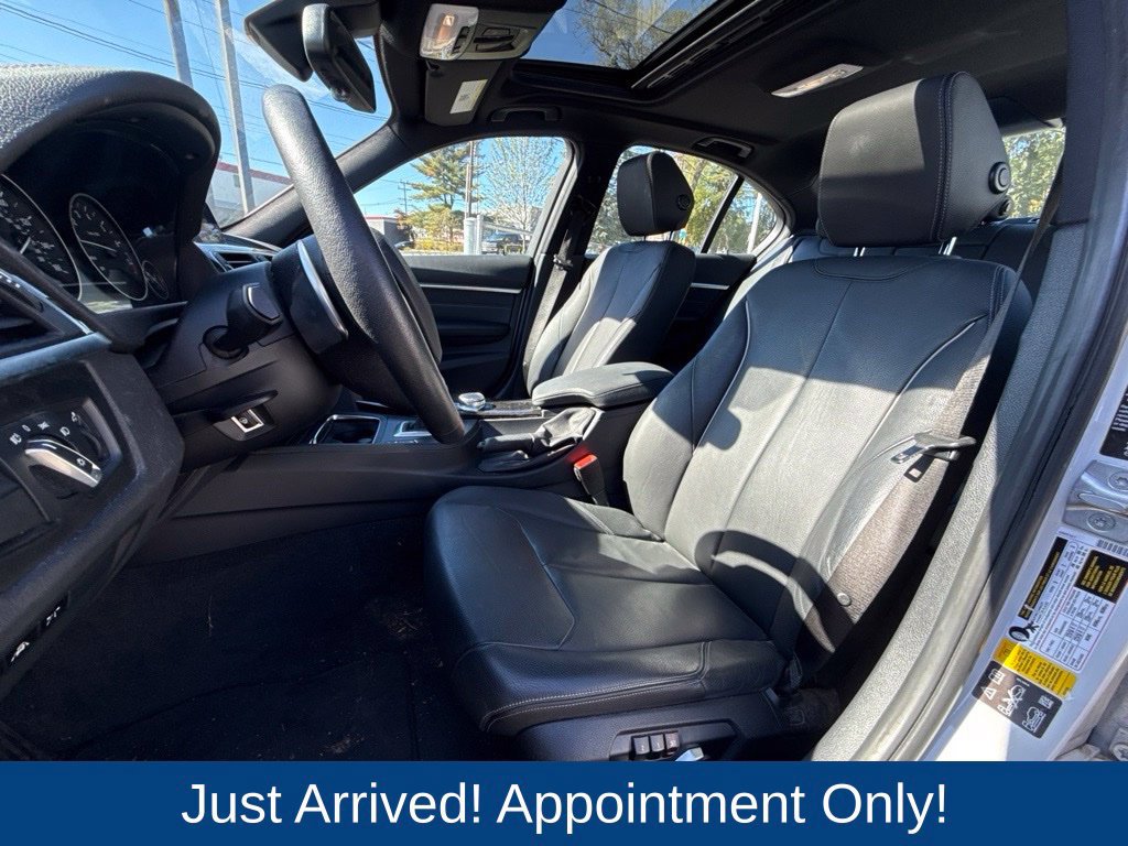 Used 2018 BMW 330i xDrive Sedan AWD/4WD image 9