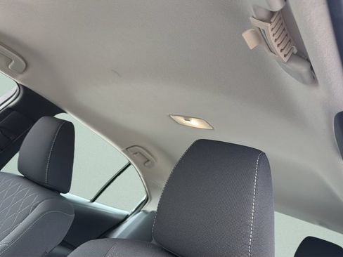 Used 2025 Toyota Corolla LE FWD image 18
