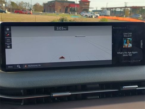 Used 2023 Genesis GV70 2.5T w/ Advanced Package image 21