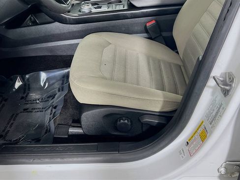Used 2018 Ford Fusion S FWD image 18