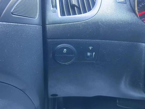 Used 2011 Hyundai Genesis 2.0T image 17