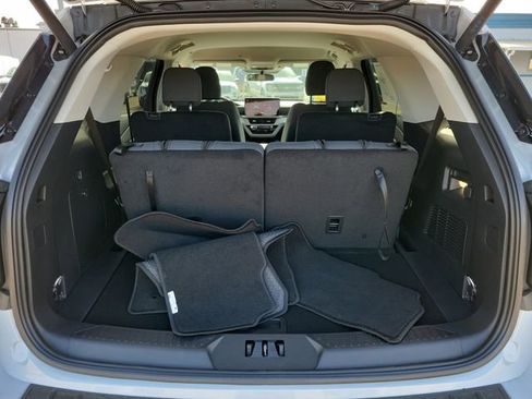 New 2026 Ford Explorer Active image 9