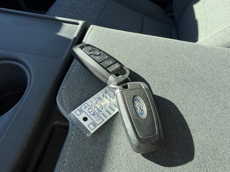 Used 2024 Ford F250 XLT w/ Black Appearance Package AWD/4WD image 8