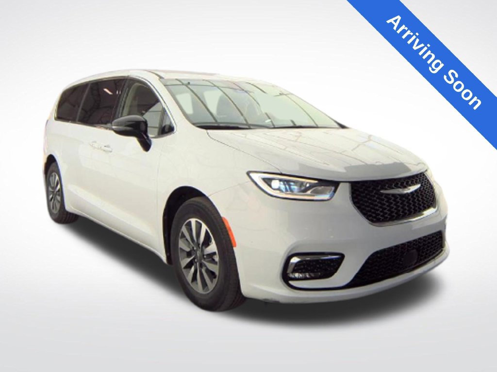 Used 2024 Chrysler Pacifica Limited FWD image 1