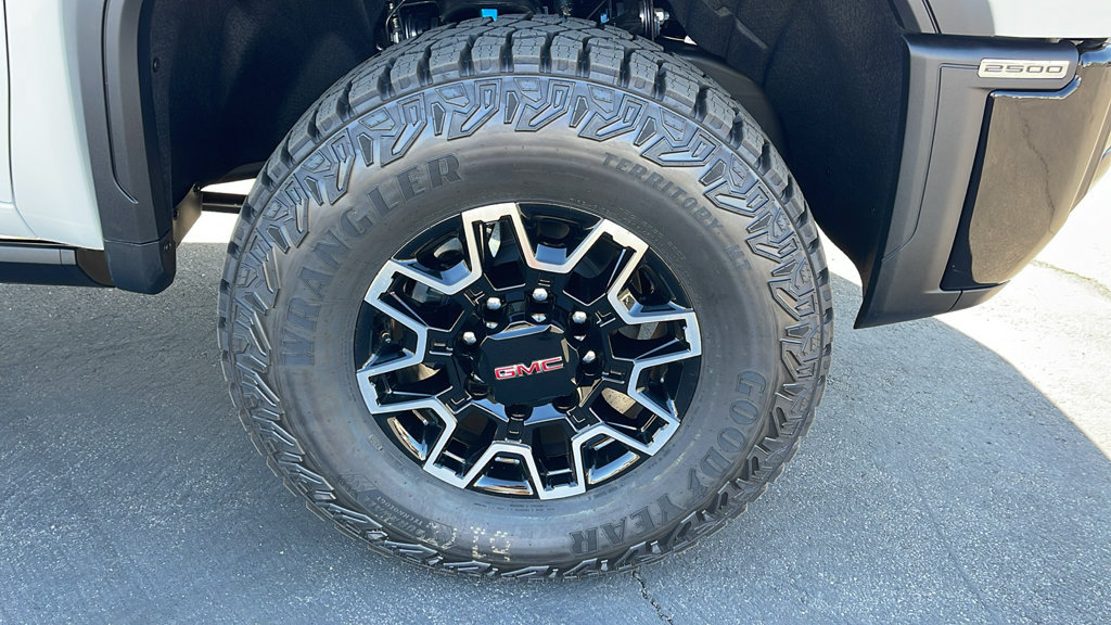 New 2026 GMC Sierra 2500 AT4X AWD/4WD image 9
