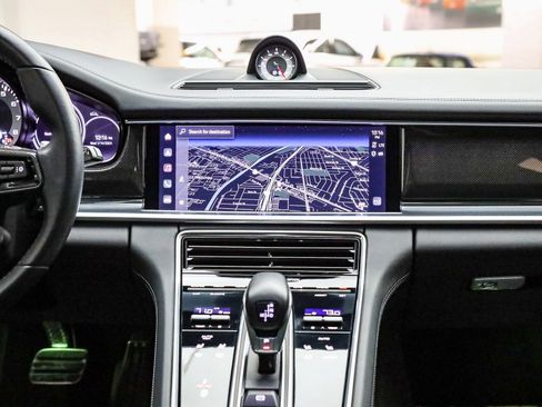 Certified 2022 Porsche Panamera GTS image 18