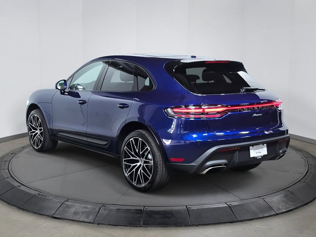 Certified 2026 Porsche Macan AWD/4WD image 3