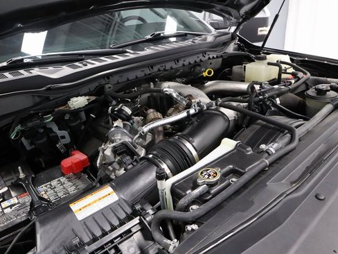 Certified 2024 Ford F250 Lariat w/ Chrome Package image 12