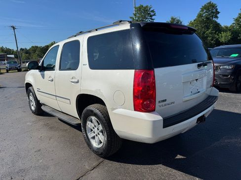 Used 2010 GMC Yukon SLT AWD/4WD image 3