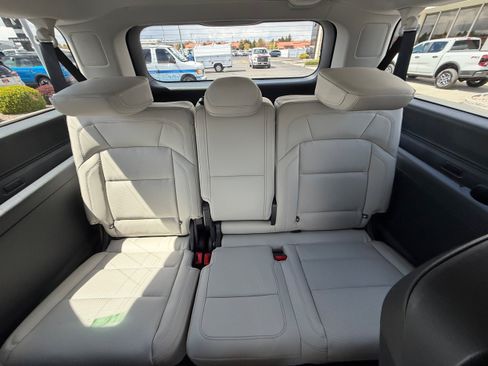 New 2026 Lincoln Navigator L Reserve AWD/4WD image 22