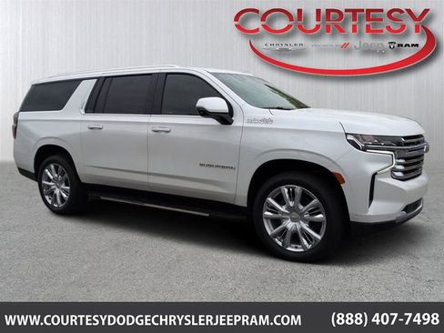 Used 2024 Chevrolet Suburban High Country w/ Advanced Technology Package AWD/4WD image 1