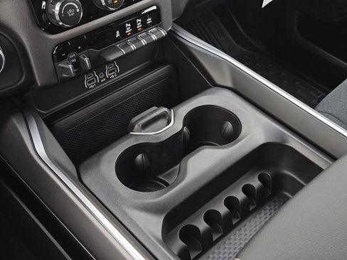 New 2026 RAM 1500 4x4 Crew Cab image 27