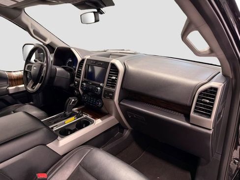 Used 2019 Ford F150 Lariat w/ Trailer Tow Package image 23