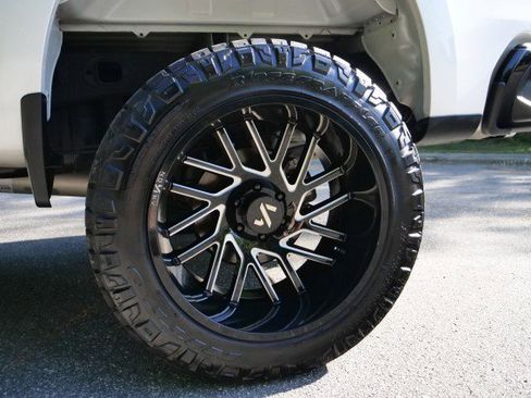 Used 2019 Chevrolet Silverado 1500 LT Trail Boss AWD/4WD image 7