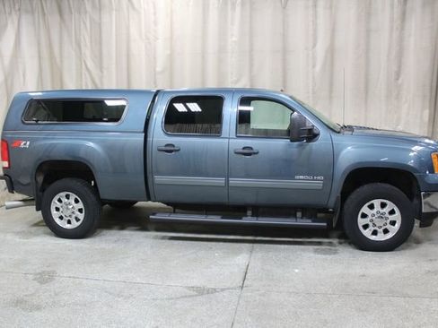 Used 2012 GMC Sierra 2500 SLE w/ SLE Preferred Package image 3