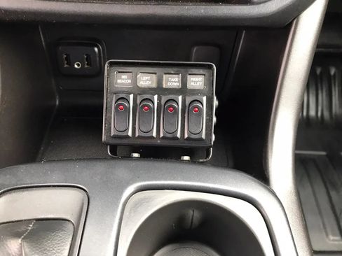 Used 2019 Chevrolet Colorado W/T w/ WT Convenience Package AWD/4WD image 24
