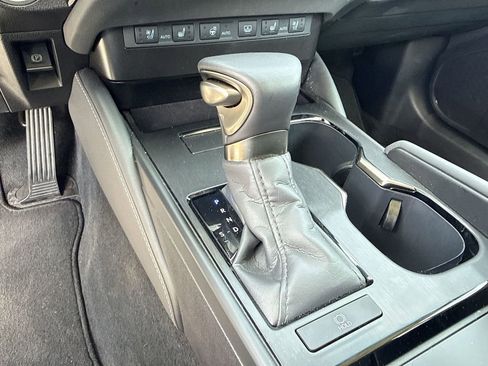 Used 2025 Lexus ES 350 w/ Premium Package FWD image 20