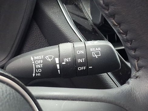 Used 2023 Toyota Corolla Cross LE AWD/4WD image 24
