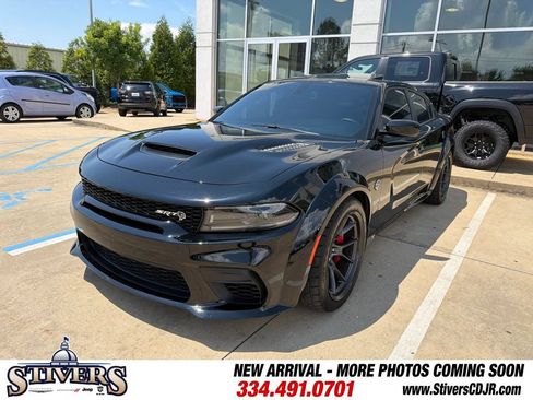 Used 2023 Dodge Charger SRT Hellcat w/ Harman/Kardon Audio Group RWD image 4