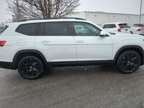 New 2026 Volkswagen Atlas SE image 8