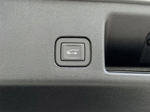 New 2026 Chevrolet Equinox EV RS image 25