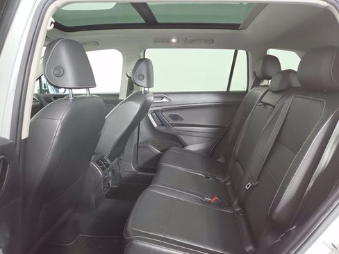 Used 2021 Volkswagen Tiguan SE w/ Panoramic Sunroof Package AWD/4WD image 20