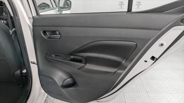 Used 2022 Nissan Versa SR FWD image 19