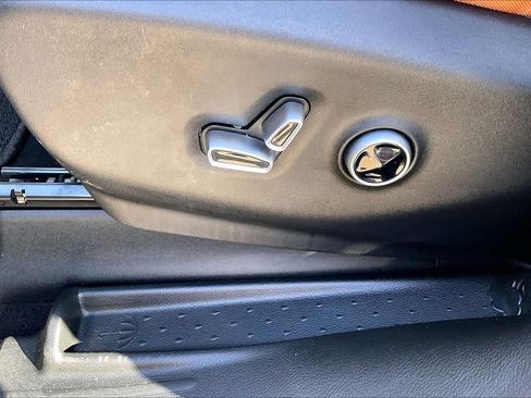 Used 2024 Chrysler Pacifica Pinnacle image 29