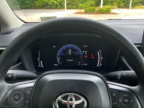 Used 2026 Toyota Corolla LE FWD image 25