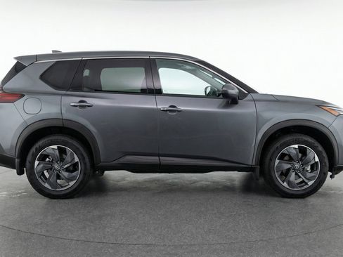 Used 2025 Nissan Rogue SV FWD image 11