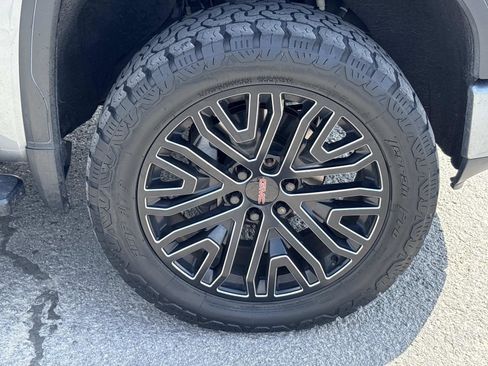 Used 2020 GMC Sierra 1500 Denali w/ Denali Premium Package image 10