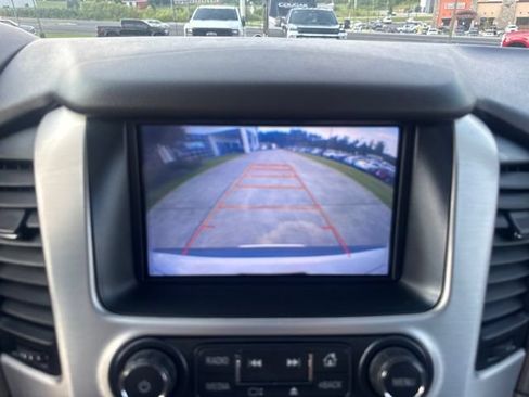 Used 2017 GMC Yukon SLT w/ Premium Edition RWD image 21