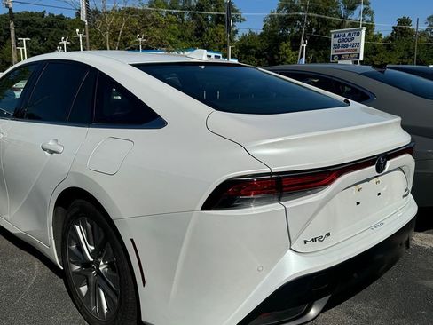 Used 2023 Toyota Mirai XLE w/ Advanced Technology Package image 6