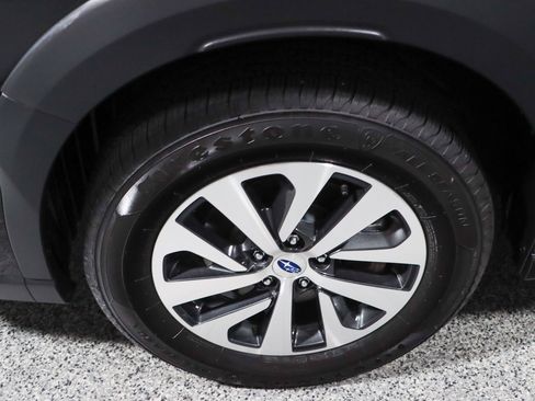 Used 2023 Subaru Outback Premium AWD/4WD image 11