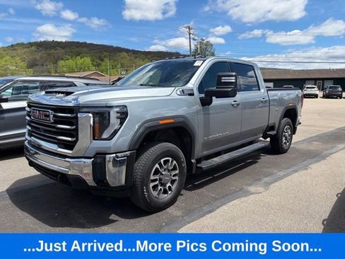 Used 2024 GMC Sierra 2500 SLE w/ SLE Value Package AWD/4WD image 1