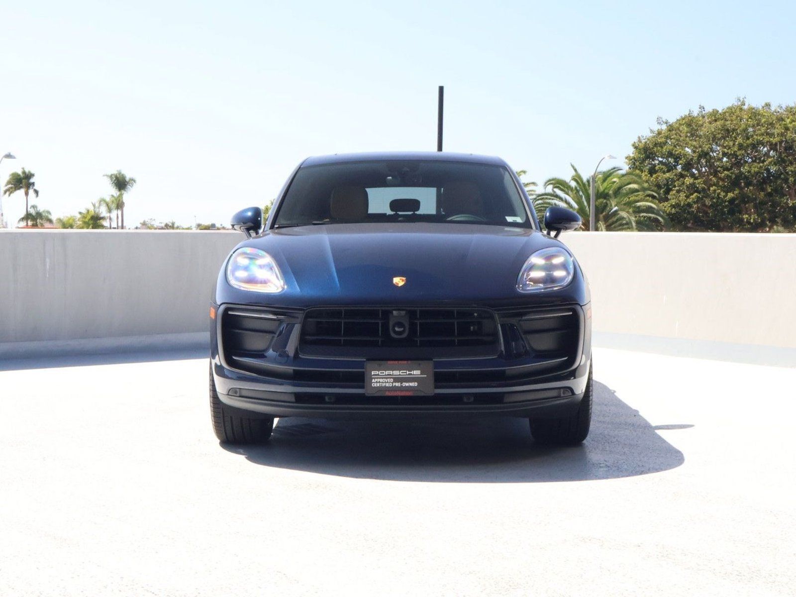 Certified 2023 Porsche Macan AWD/4WD image 6