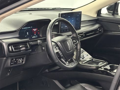 Certified 2023 Lincoln Nautilus AWD image 16