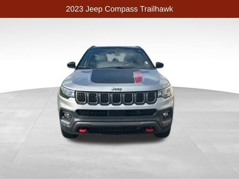 Used 2023 Jeep Compass Trailhawk AWD/4WD image 2