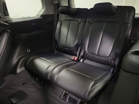 Used 2023 Jeep Grand Cherokee L Limited AWD/4WD image 24