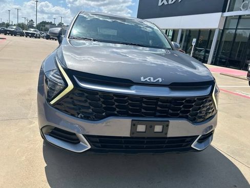 Used 2023 Kia Sportage EX FWD image 2