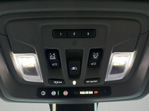 Used 2020 GMC Sierra 2500 Denali w/ Denali Ultimate Package AWD/4WD image 25
