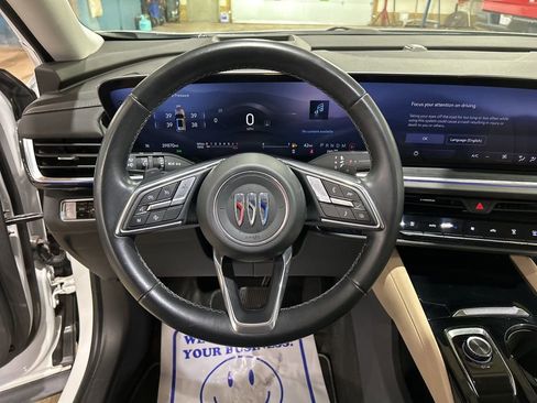 Used 2024 Buick Envision Preferred image 25