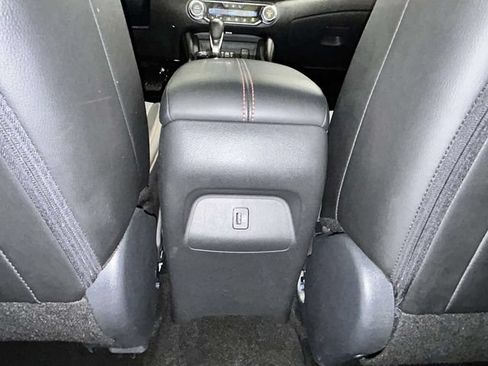 Used 2024 Nissan Sentra SR w/ SR Premium Package FWD image 11