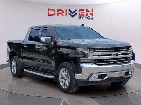 Used 2020 Chevrolet Silverado 1500 LTZ w/ LTZ Premium Package AWD/4WD image 7