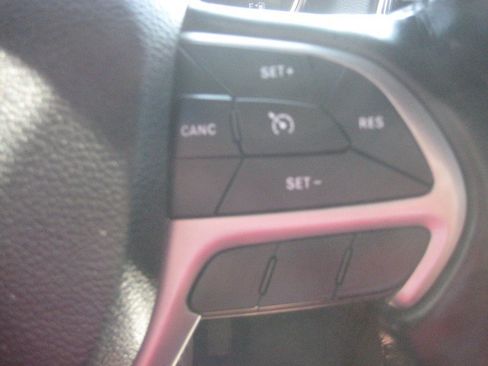 Used 2021 Jeep Grand Cherokee Laredo X AWD/4WD image 27